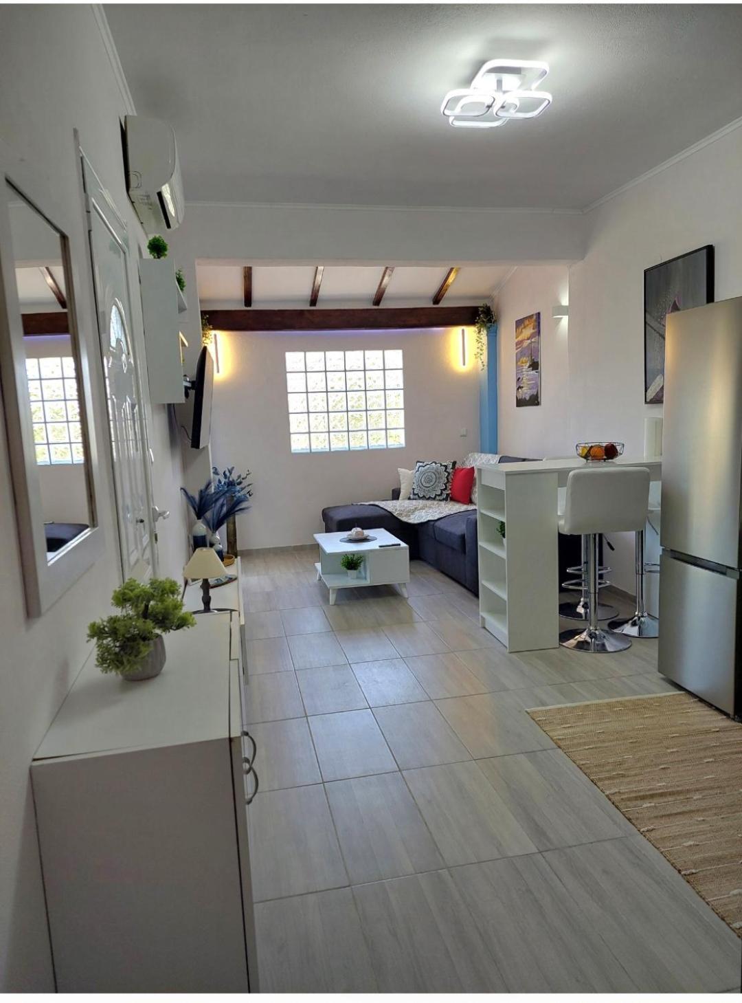 Thanos Guesthouse Corfu Agioi Deka  ภายนอก รูปภาพ