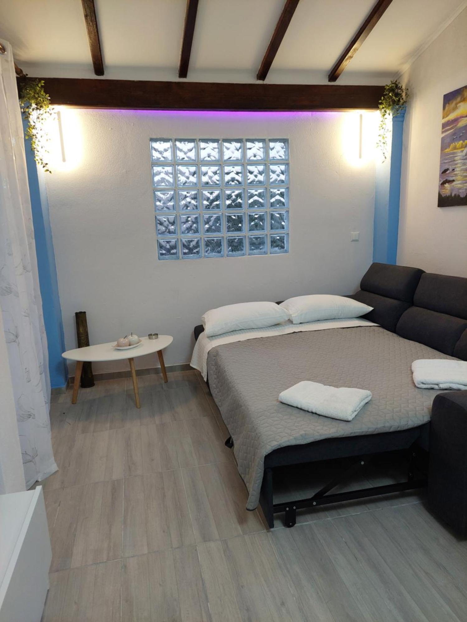 Thanos Guesthouse Corfu Agioi Deka  ภายนอก รูปภาพ