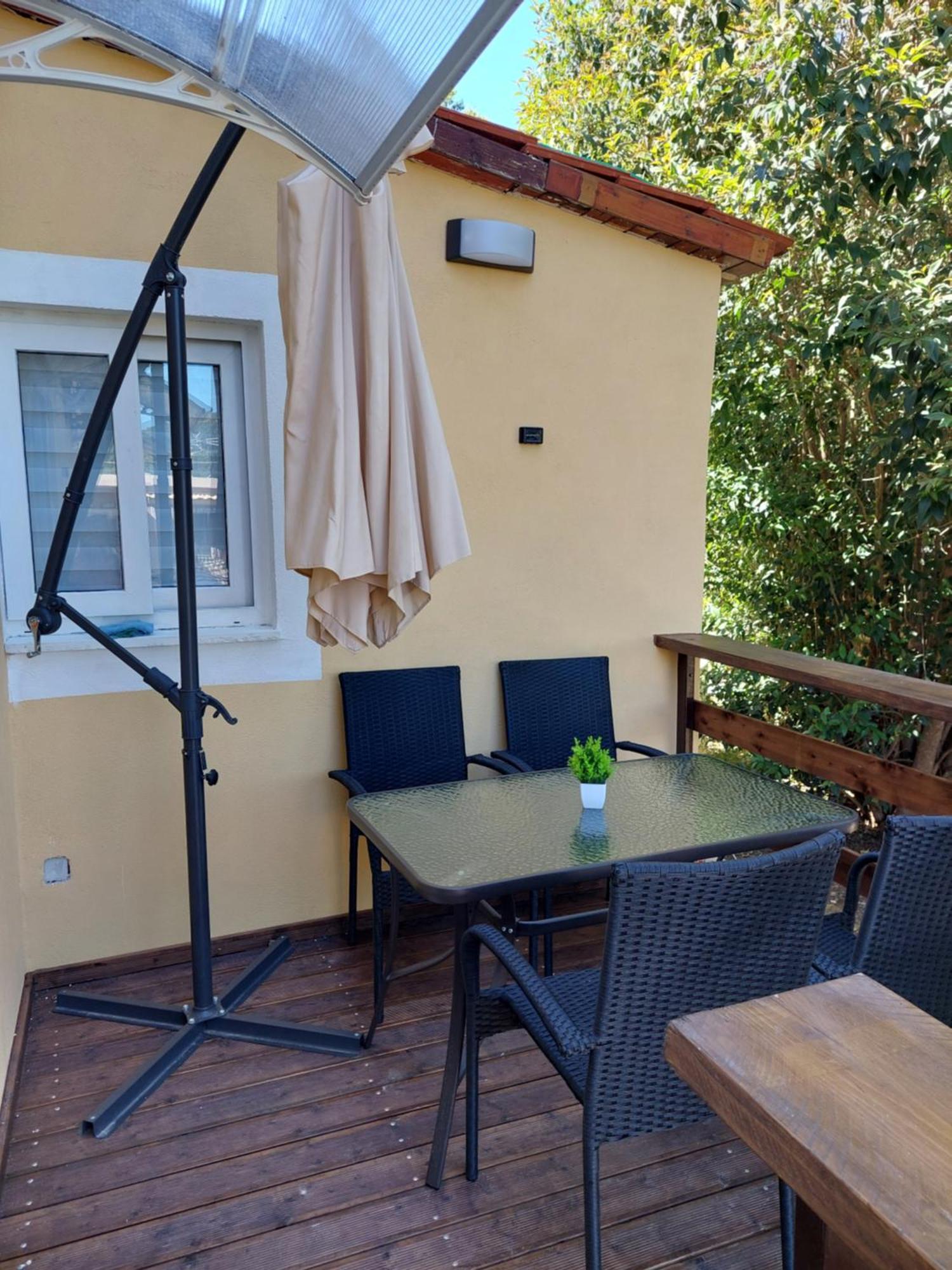 Thanos Guesthouse Corfu Agioi Deka  ภายนอก รูปภาพ